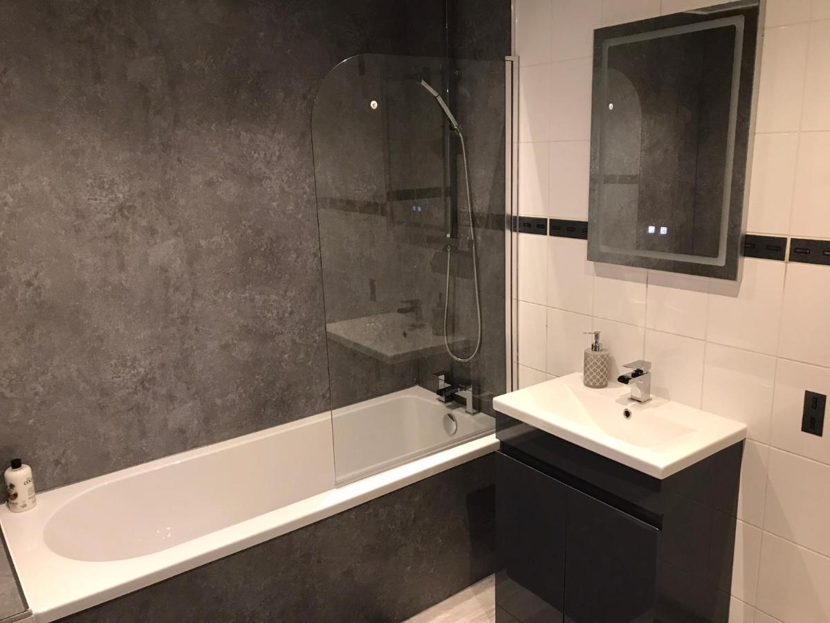 Beautiful 3-Bed Apartment In 古罗克 外观 照片